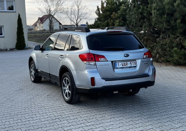 Subaru Outback cena 45000 przebieg: 243000, rok produkcji 2012 z Głogówek małe 466